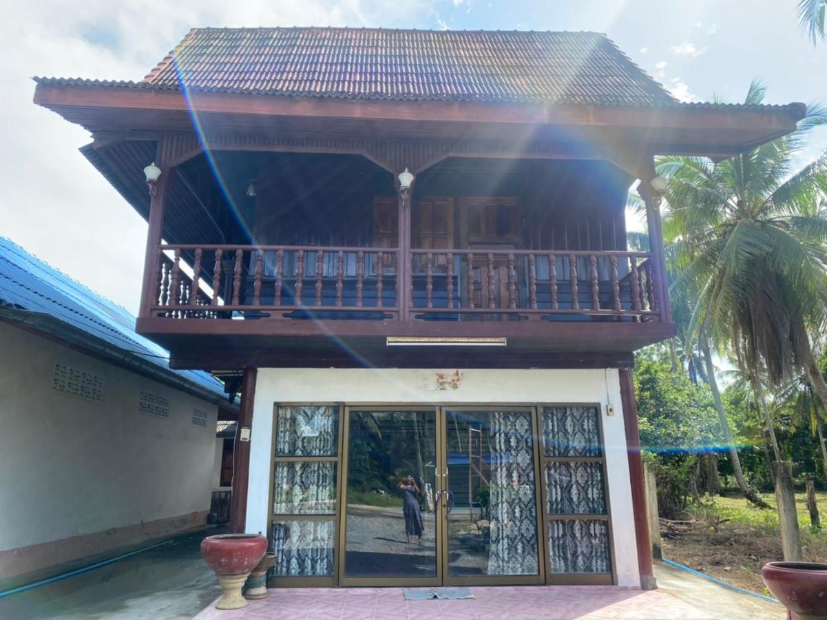 Reindeer House Wat Chedi 4 People Hotel Sichon Exterior foto